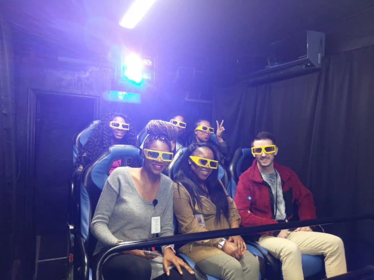 Electric 6 seater 5D cinema