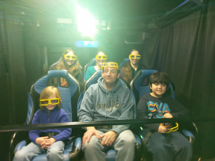 Electric 6 seater 5D cinema